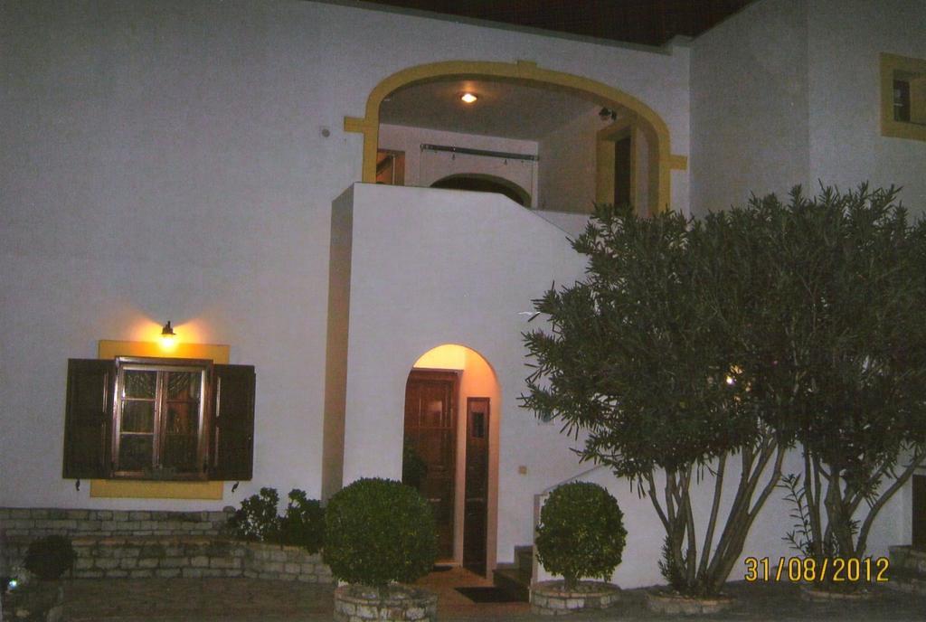 דירות Kondoliánika Cerigo House מראה חיצוני תמונה